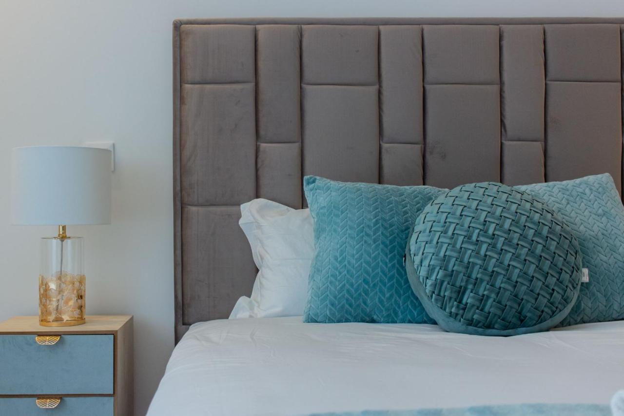 Stunning Apartment W/ Free Parking By Lovelystay Porto Exterior foto